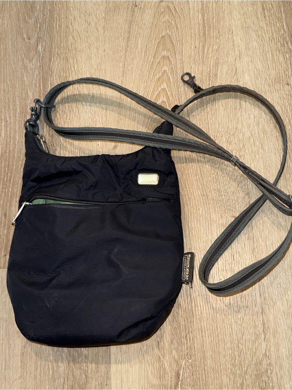 Pacsafe Slingsafe Gll Black Crossbody Bag - Compact Everyday Carry